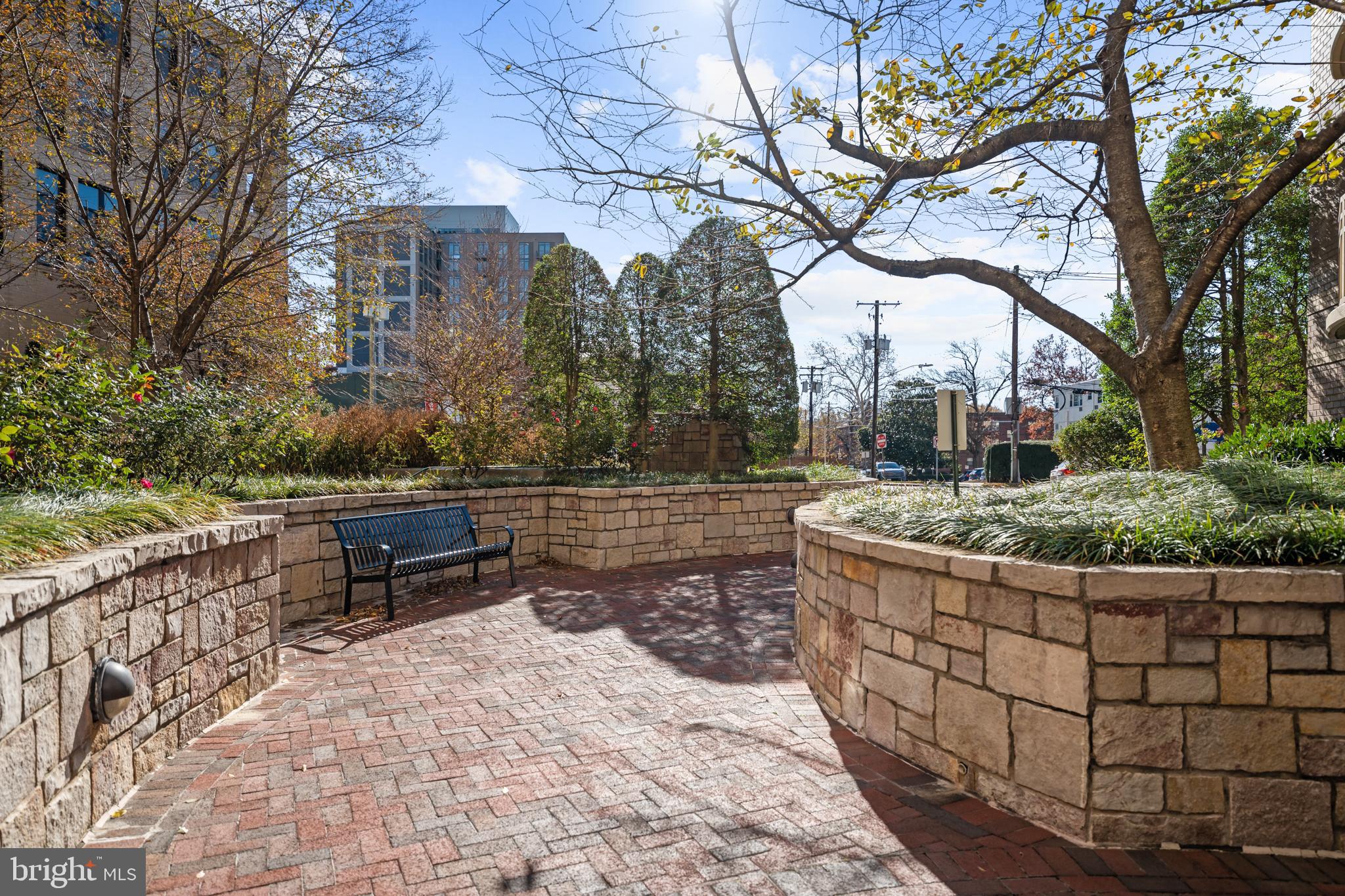 CRESCENT PLAZA - Residential