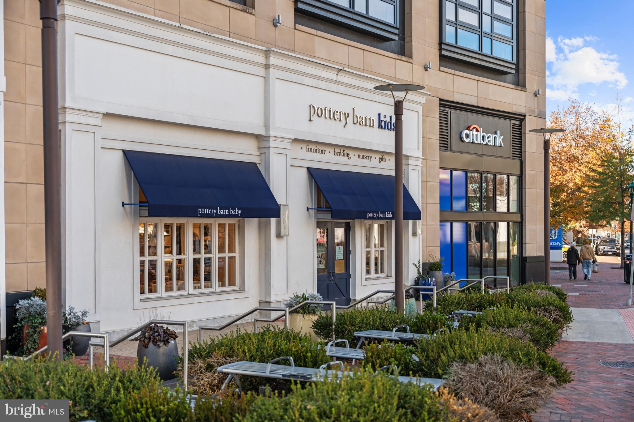 CRESCENT PLAZA - Residential