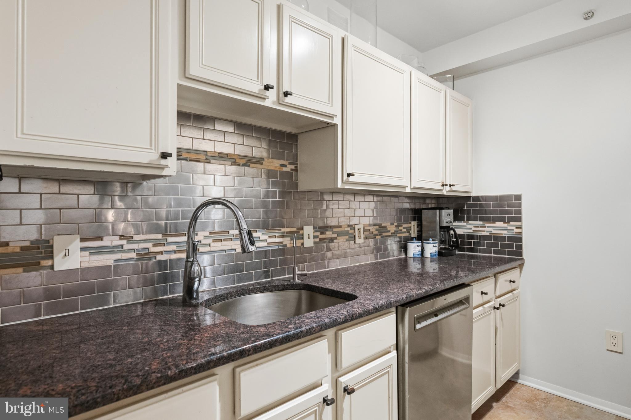 CRESCENT PLAZA - Residential