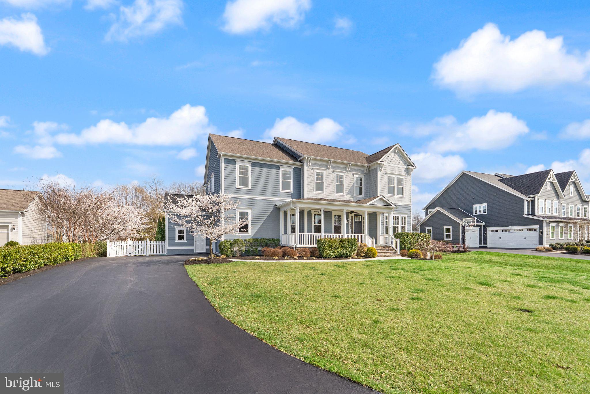 GROVE AT WILLOWSFORD - Residential
