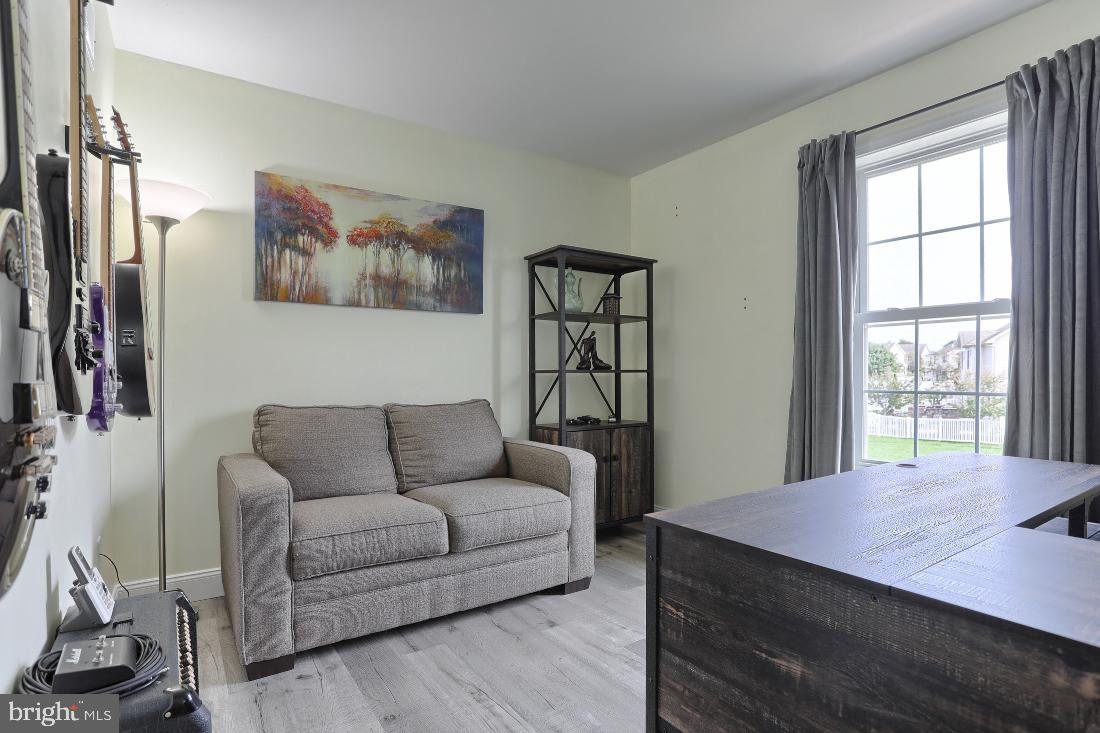 STONE KNOLL - Residential