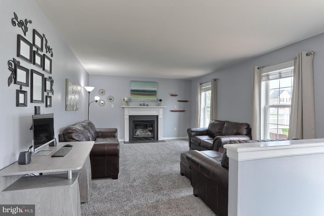 STONE KNOLL - Residential