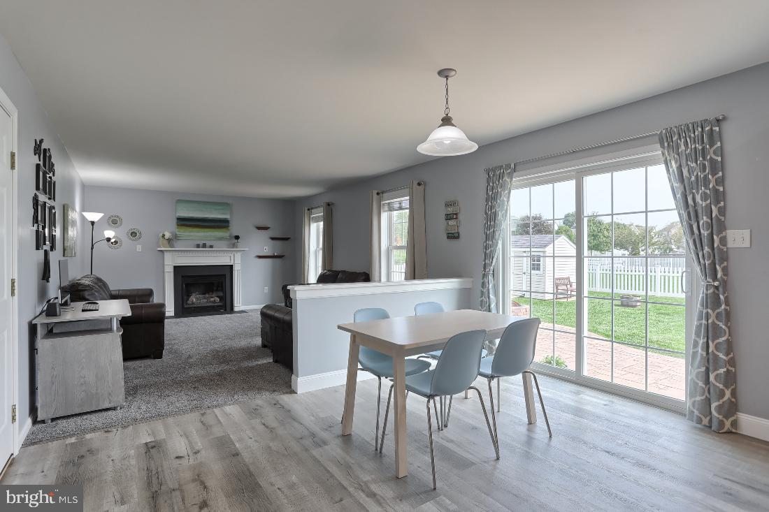 STONE KNOLL - Residential