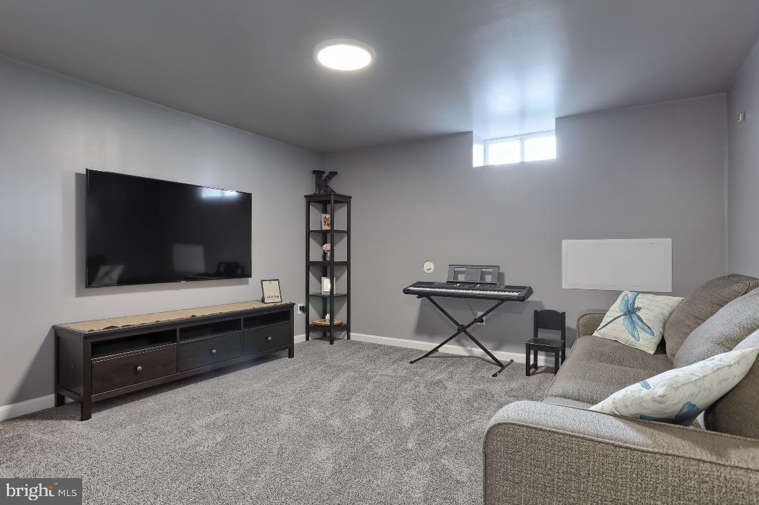 STONE KNOLL - Residential