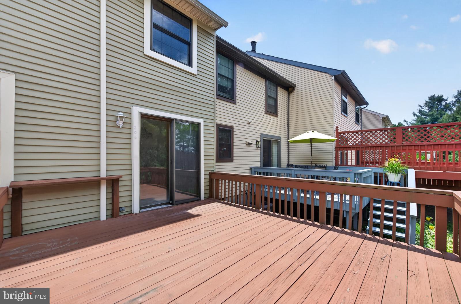 MONTGOMERY GLEN - Residential
