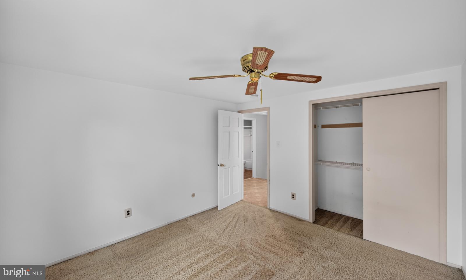 MONTGOMERY GLEN - Residential