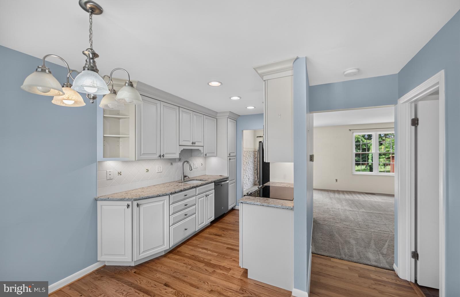 MONTGOMERY GLEN - Residential