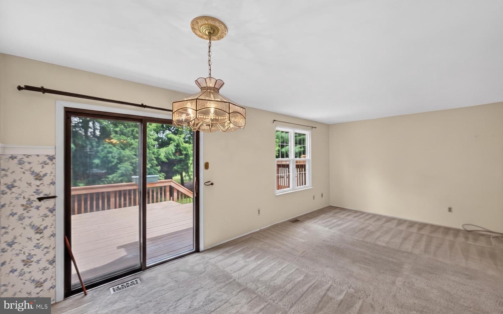 MONTGOMERY GLEN - Residential