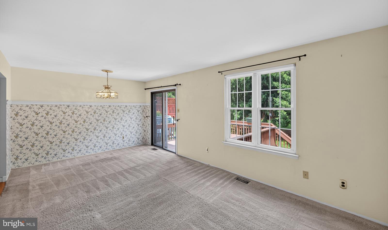 MONTGOMERY GLEN - Residential