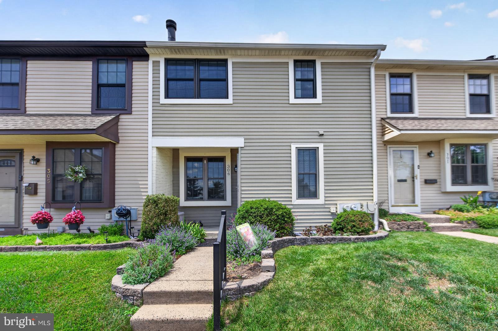 MONTGOMERY GLEN - Residential
