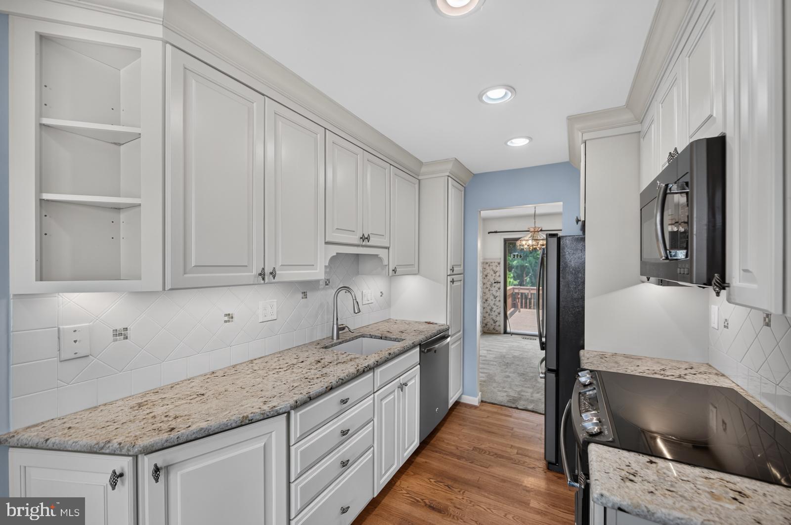 MONTGOMERY GLEN - Residential
