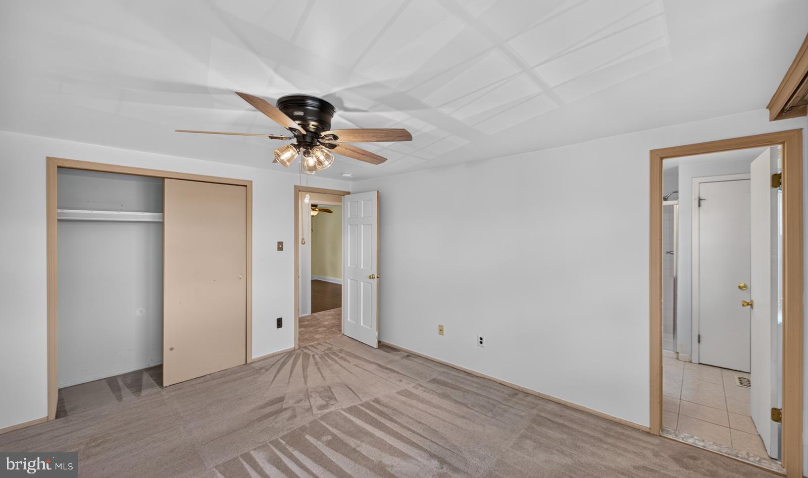 MONTGOMERY GLEN - Residential