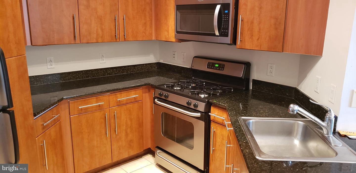 CLARENDON - Residential Lease