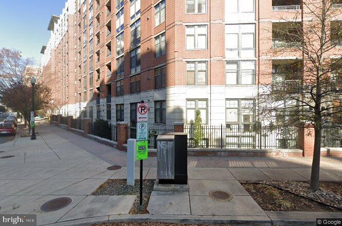 CLARENDON - Residential Lease