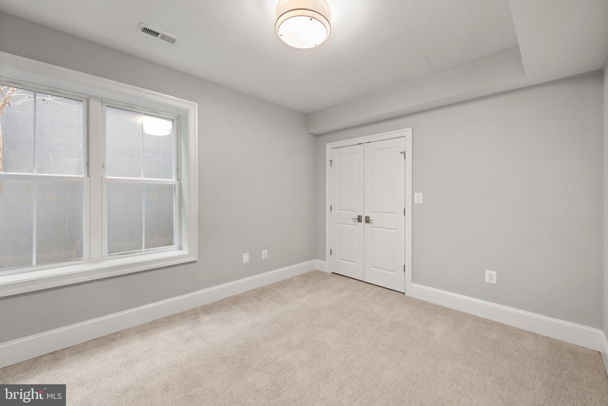 HIGHVIEW PARK - Residential