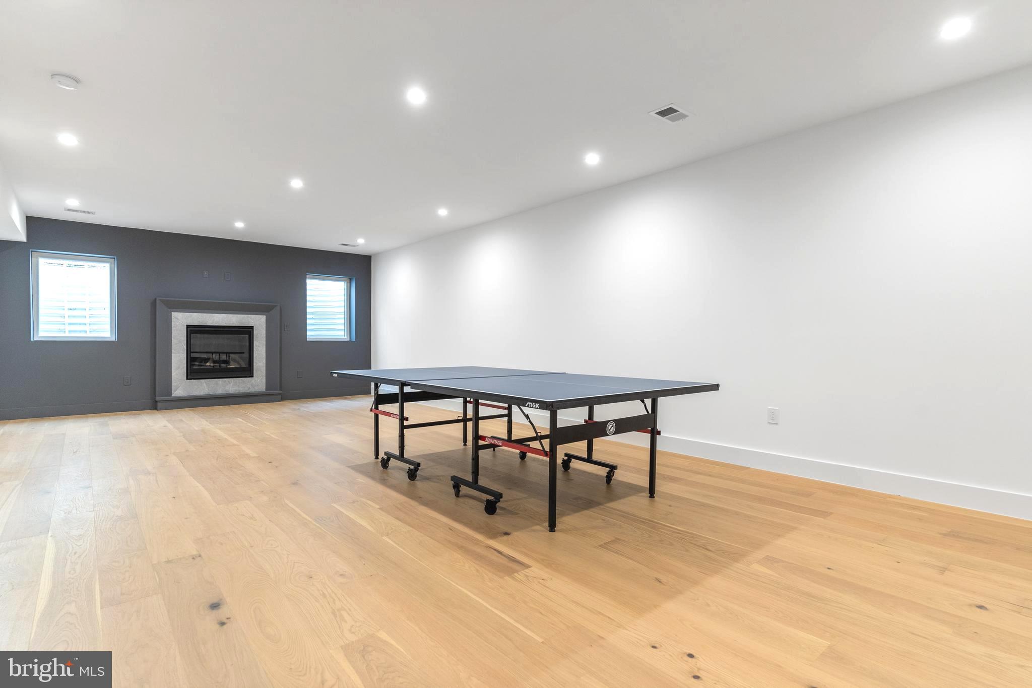 DANA HEIGHTS - Residential