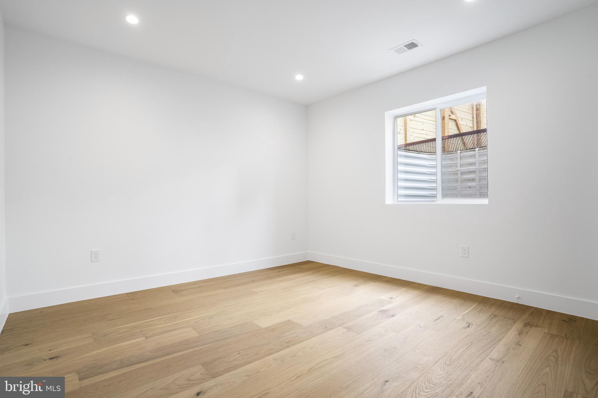 DANA HEIGHTS - Residential