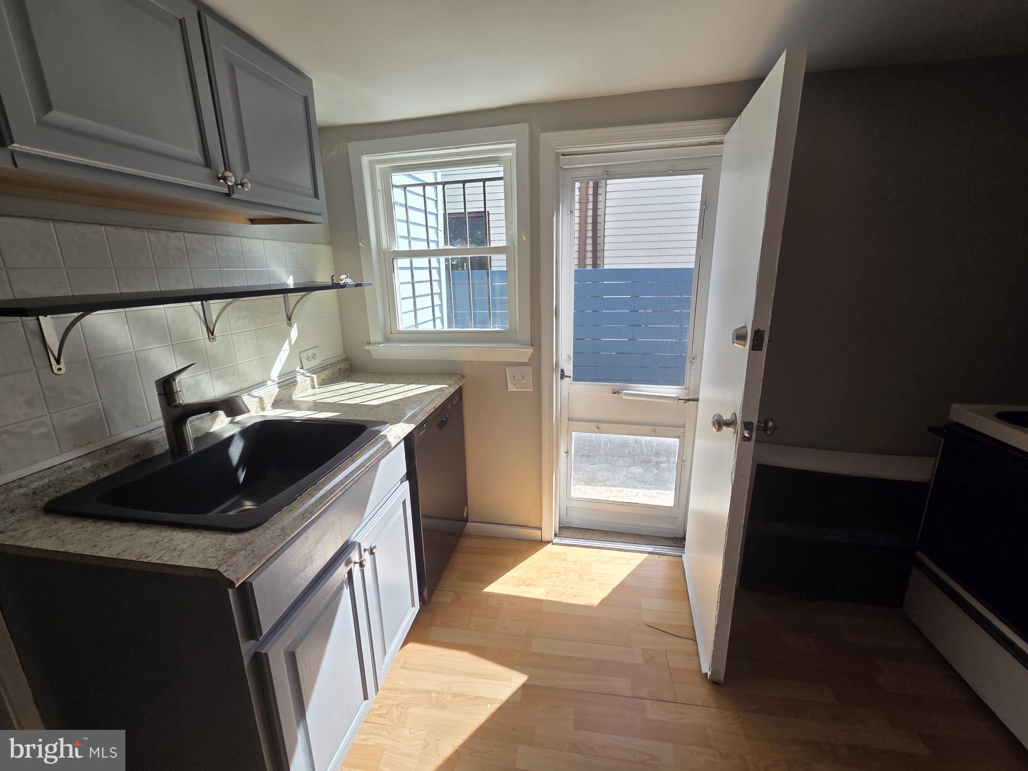 PORT RICHMOND - Residential