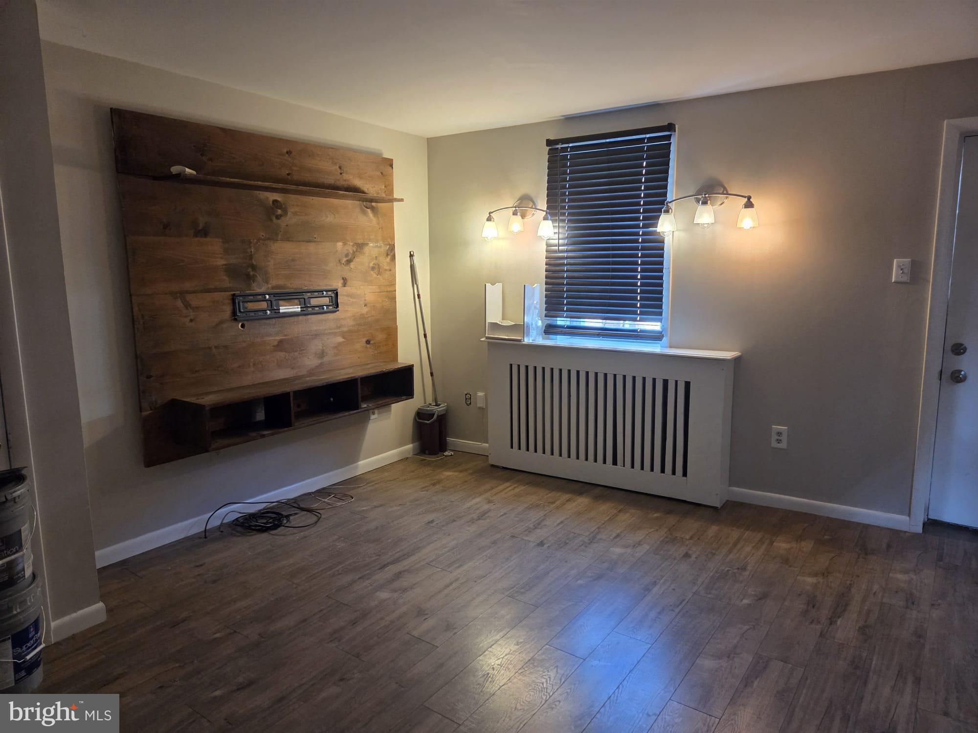 PORT RICHMOND - Residential