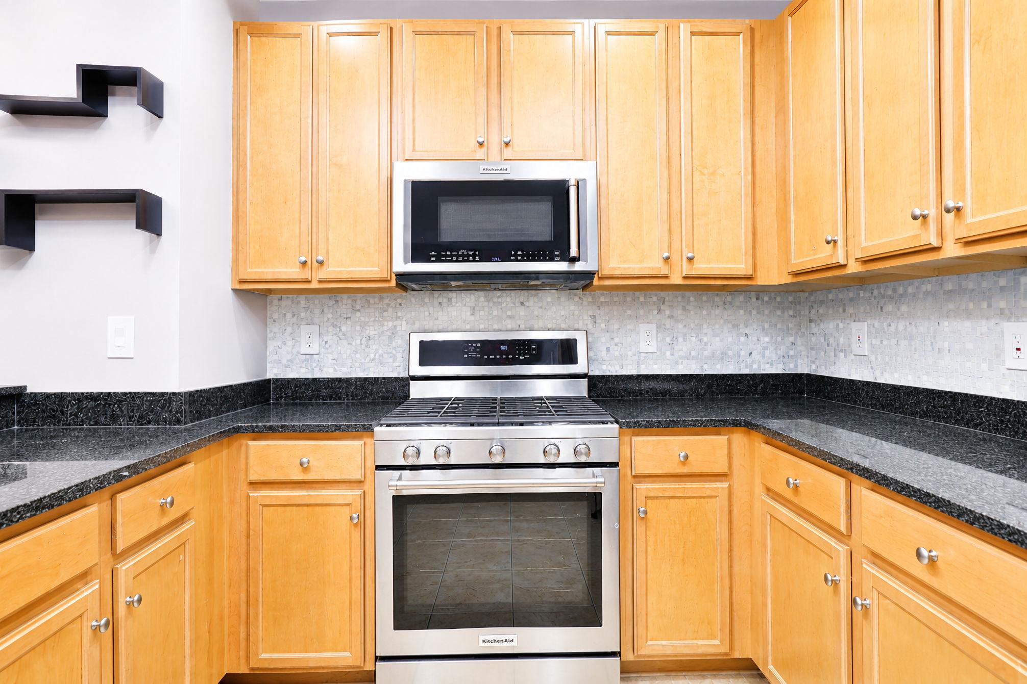 HALSTEAD AT THE METRO II - Residential