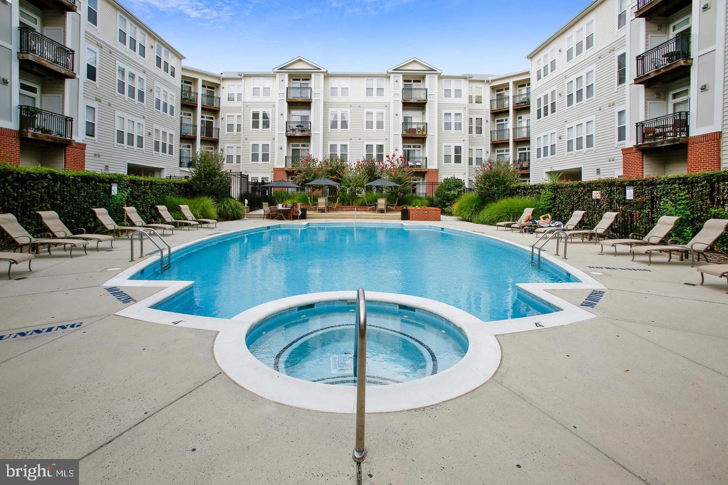 HALSTEAD AT THE METRO II - Residential