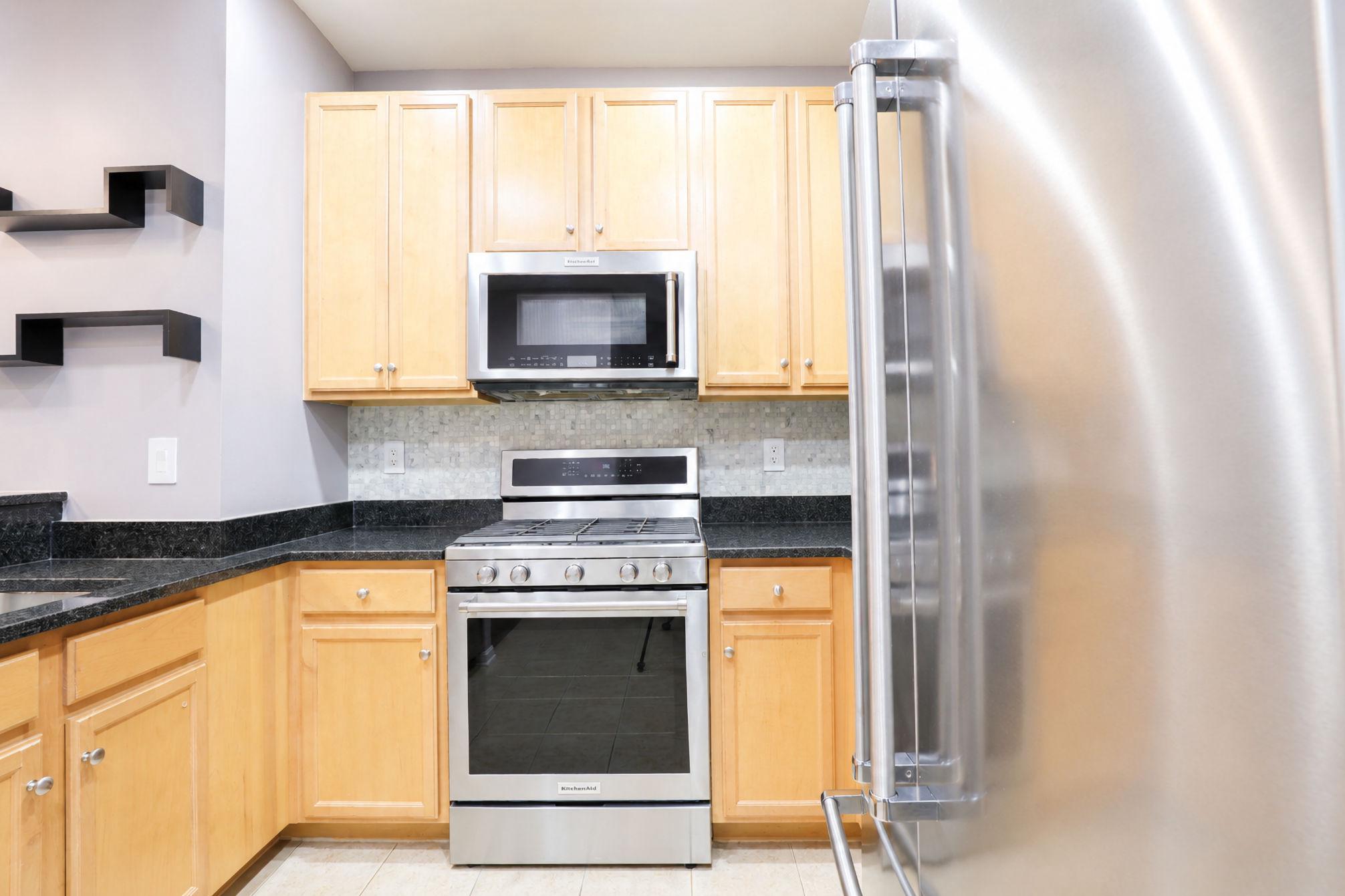 HALSTEAD AT THE METRO II - Residential