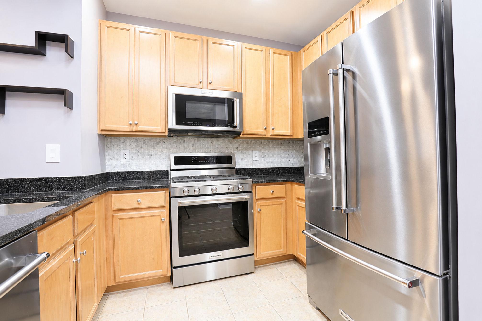 HALSTEAD AT THE METRO II - Residential