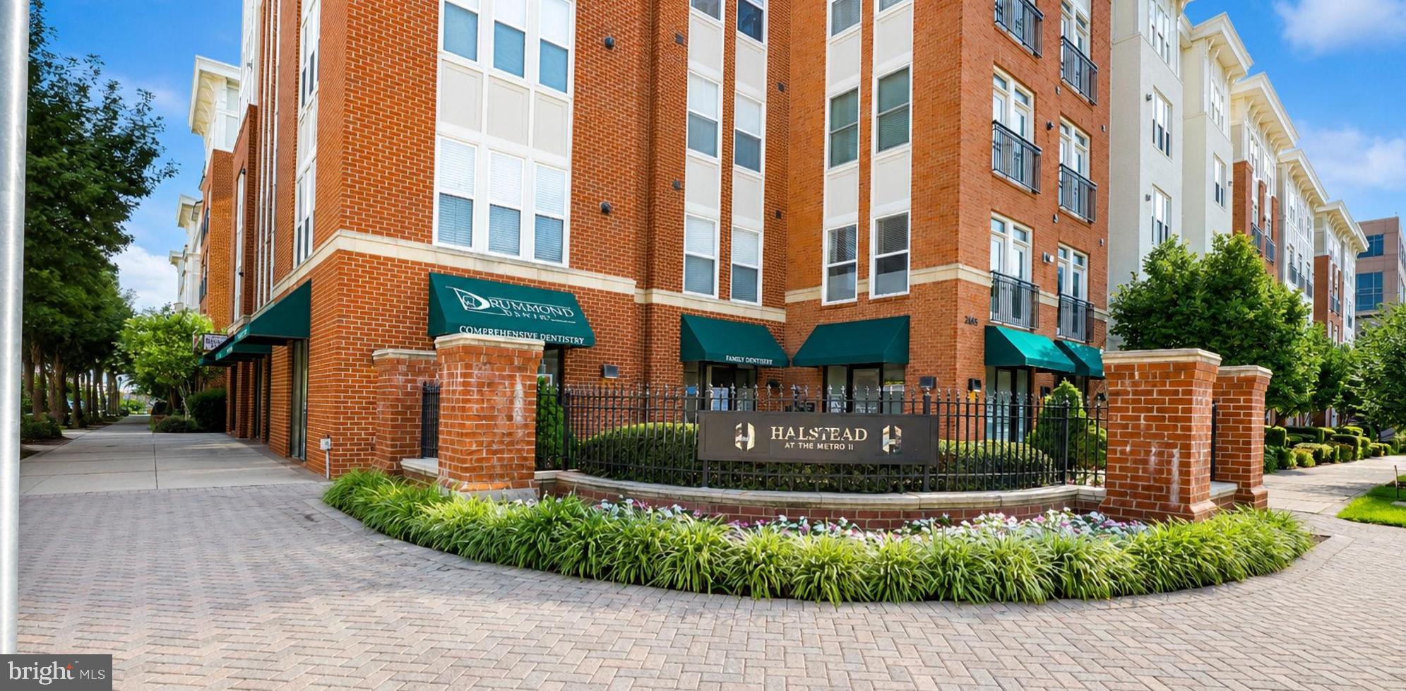 HALSTEAD AT THE METRO II - Residential