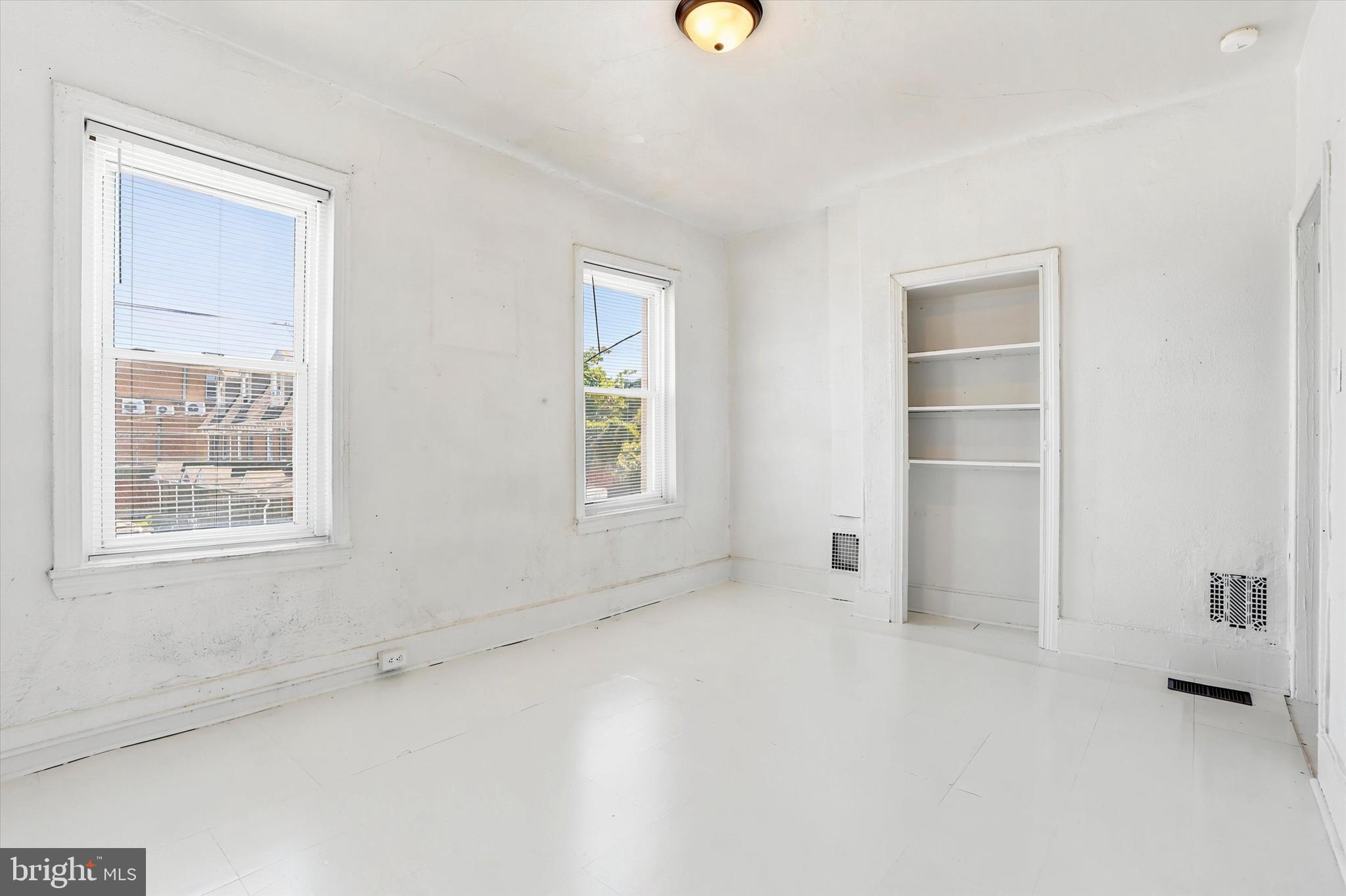 MANTUA - Residential