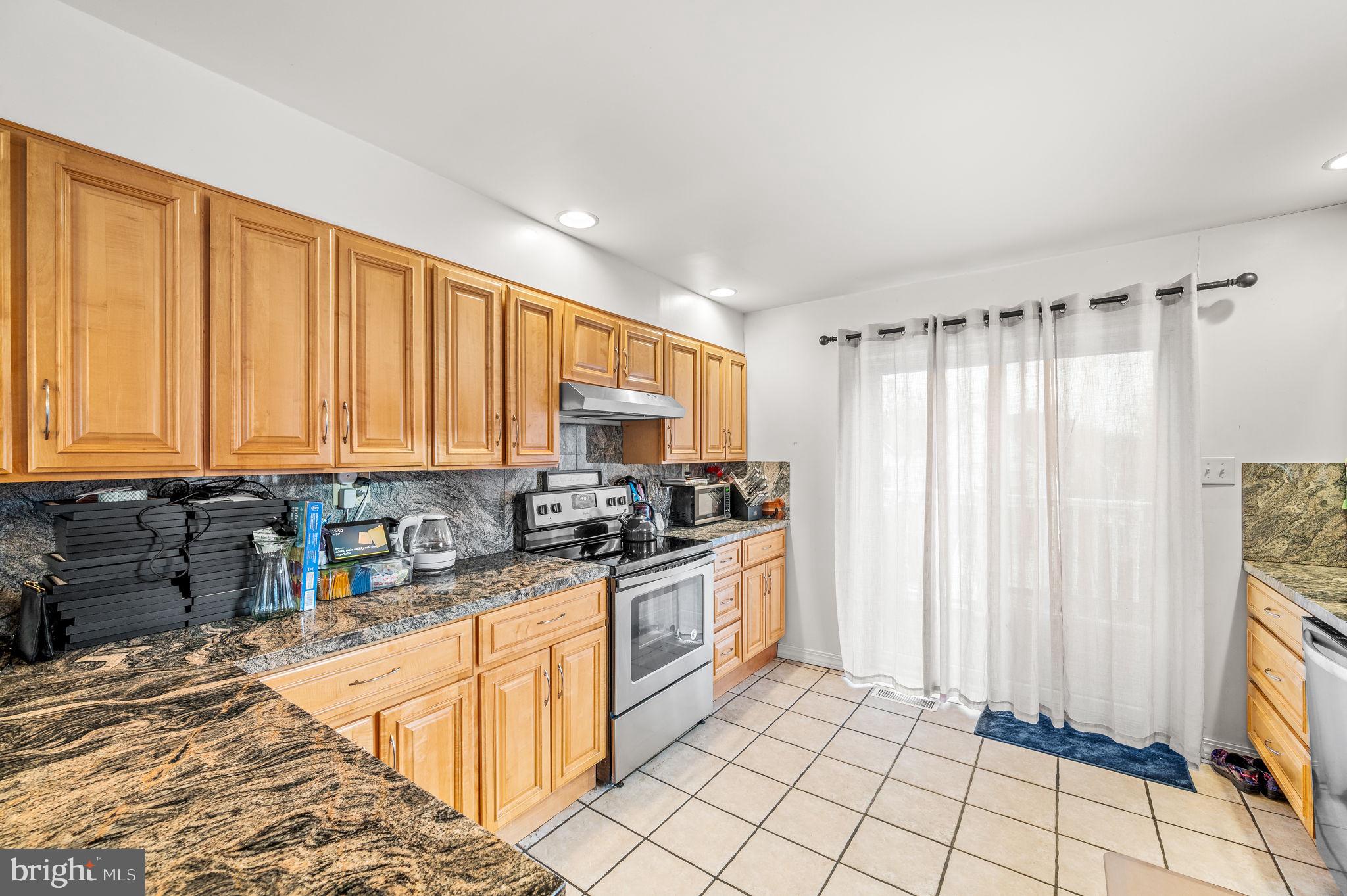 PENN WYNNE - Residential Lease