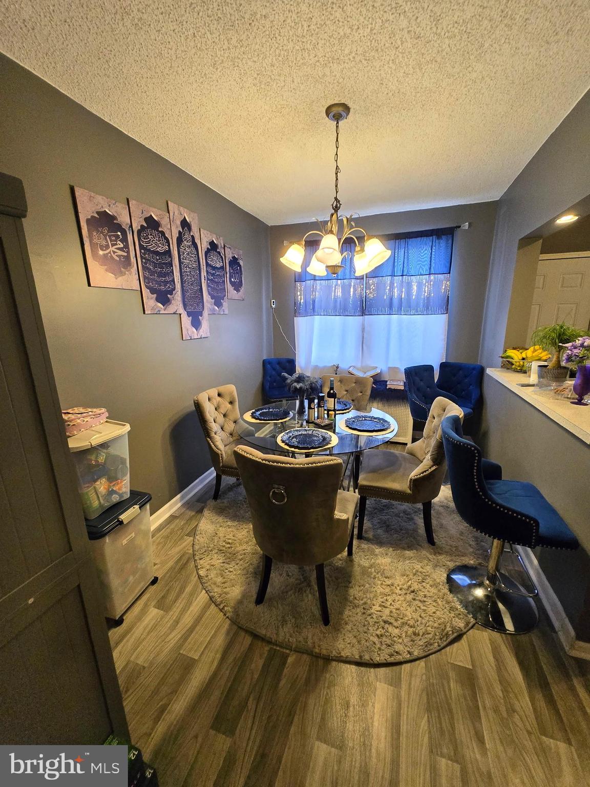 WEST OAK LANE - Residential Lease