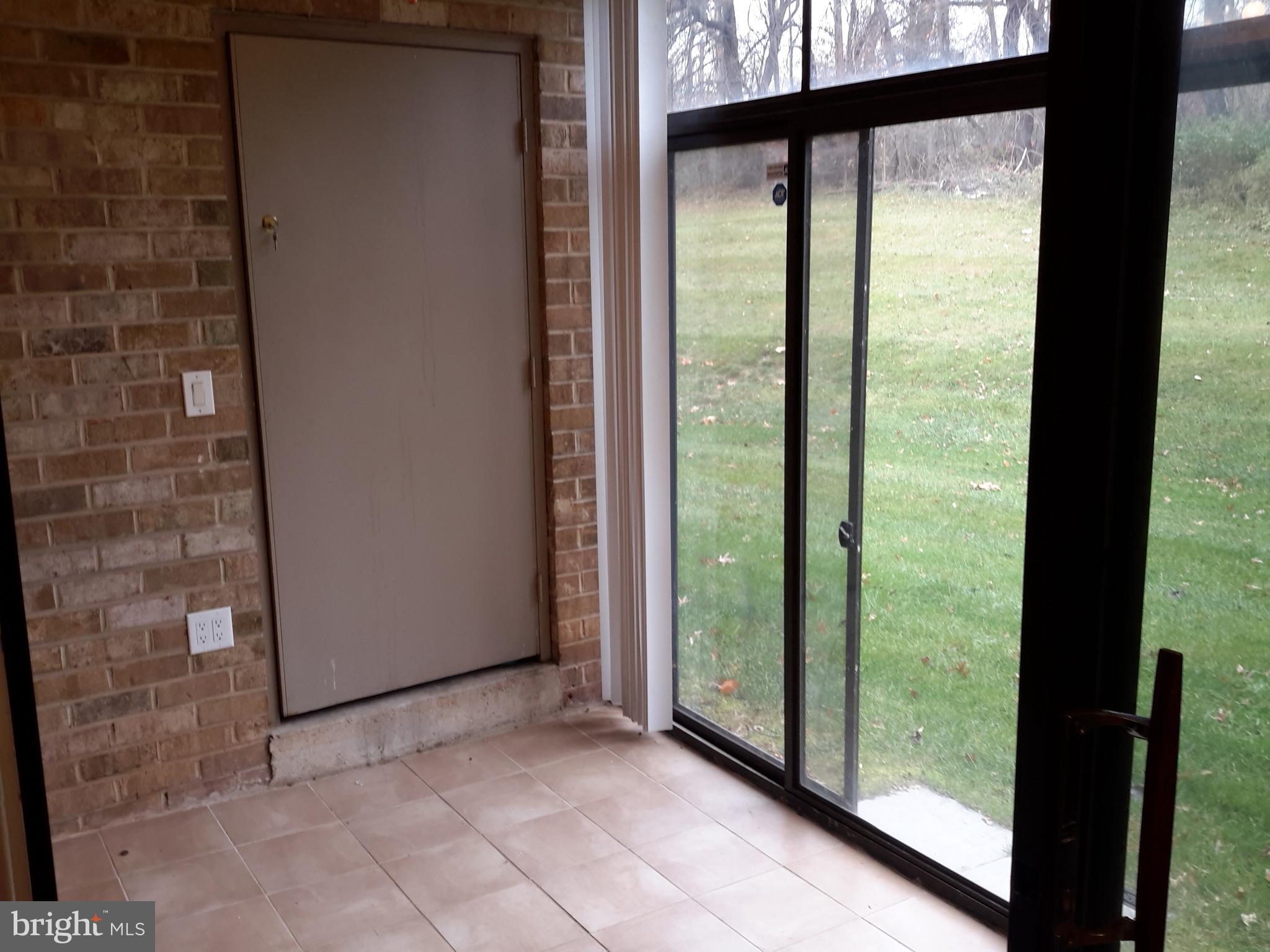 CEDAR VALLEY CONDOMINIUM - Residential Lease
