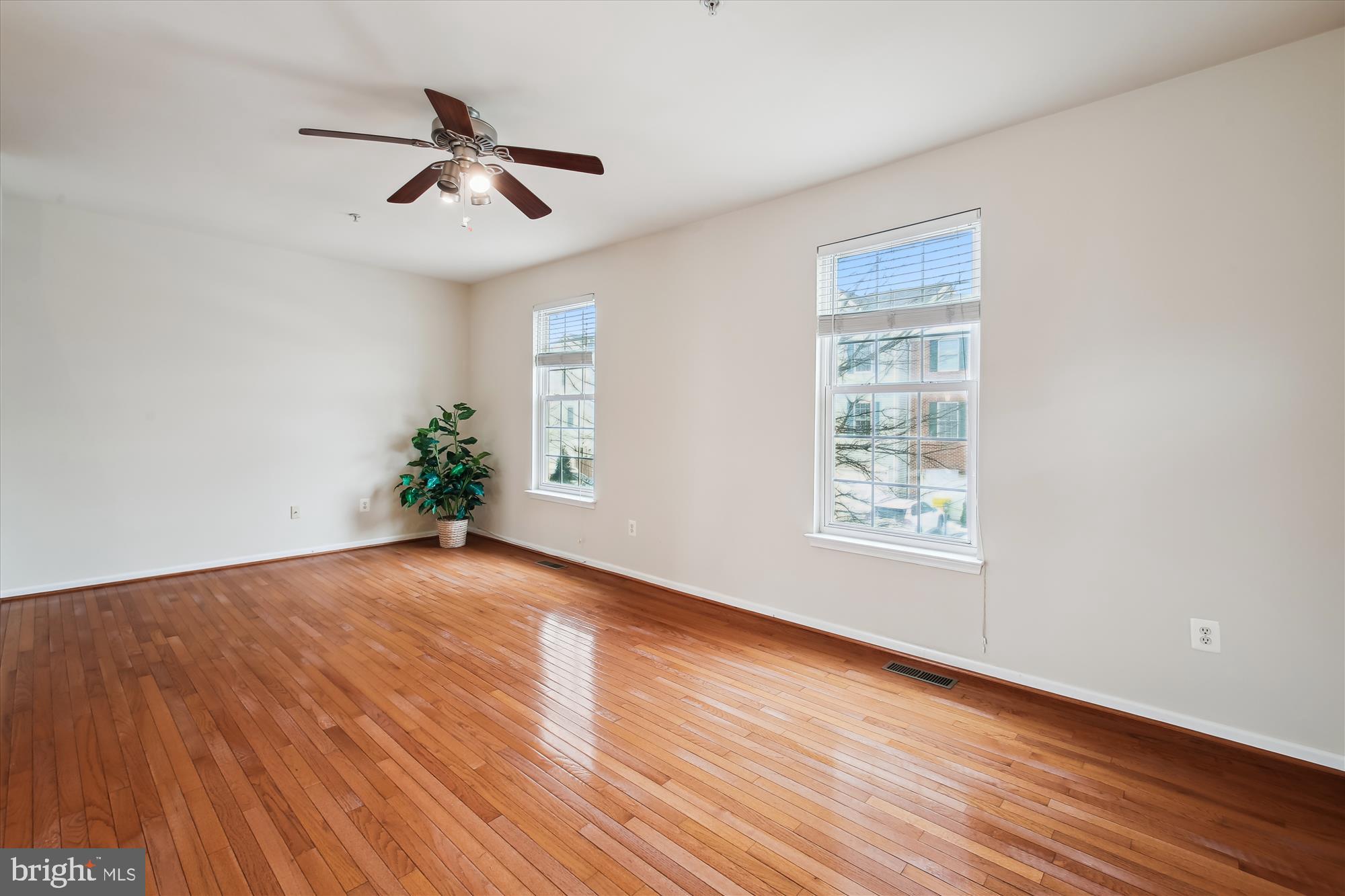 CROFTON FARMS - Residential Lease