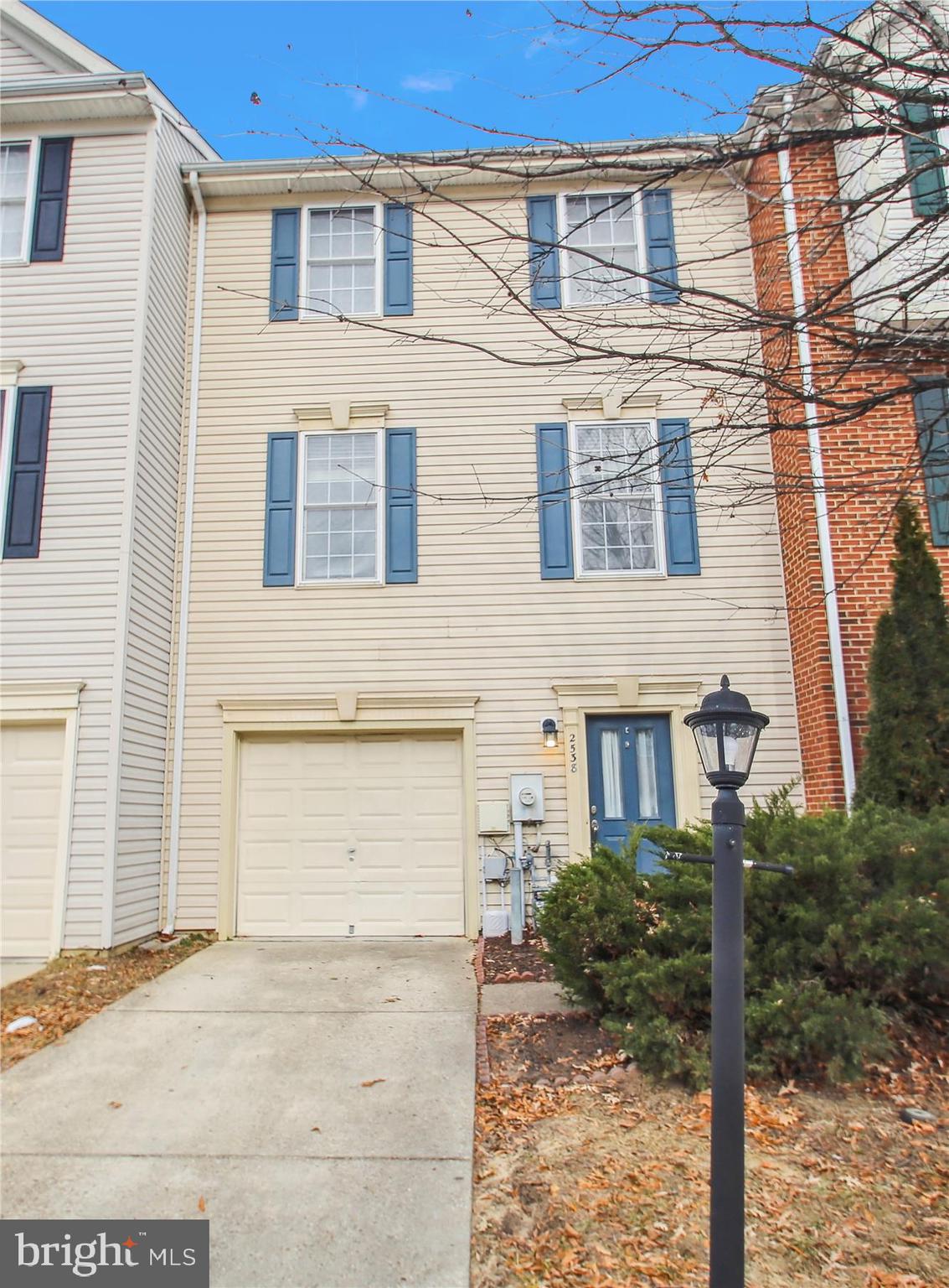 CROFTON FARMS - Residential Lease