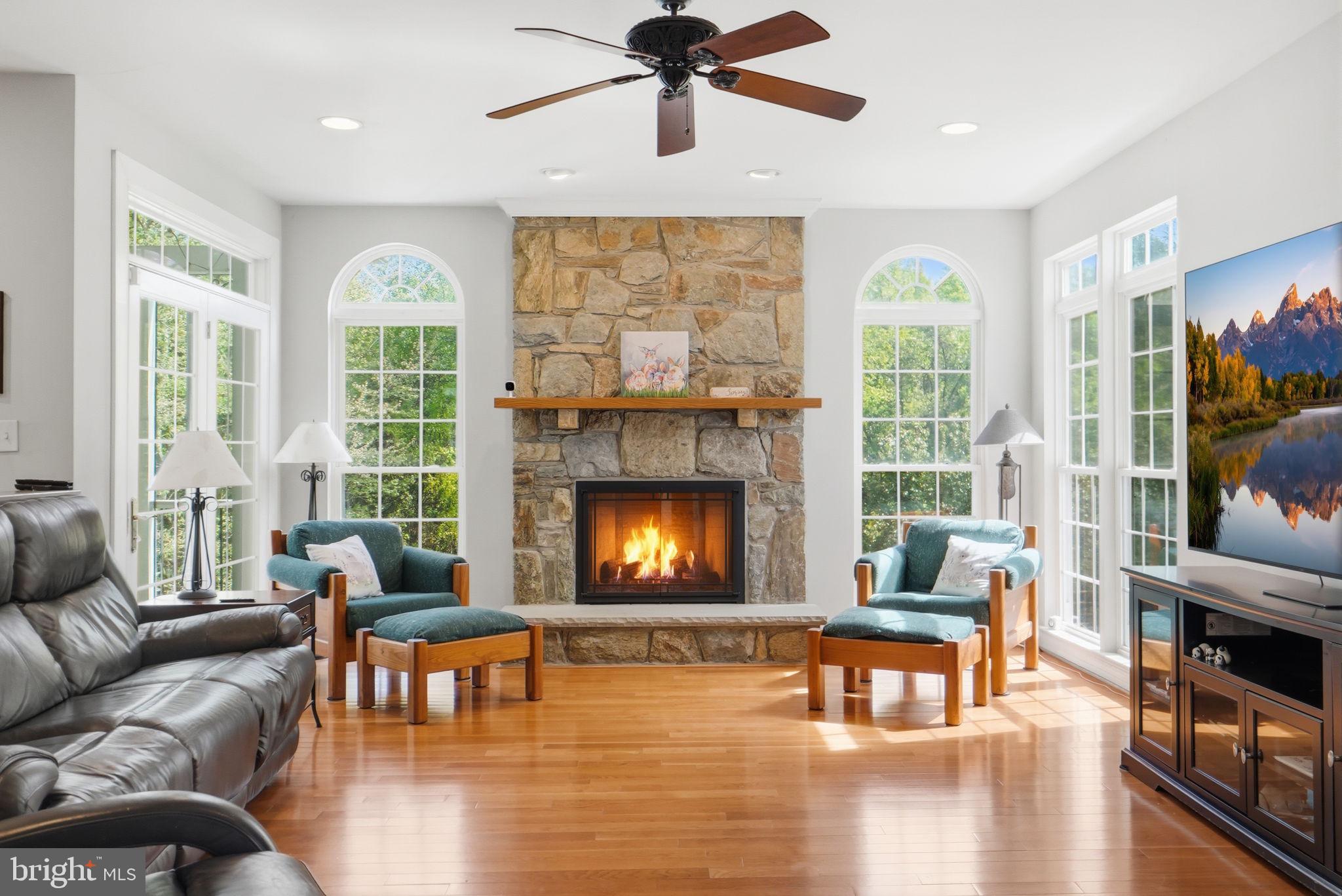 BRIARCLIFF MANOR - Residential
