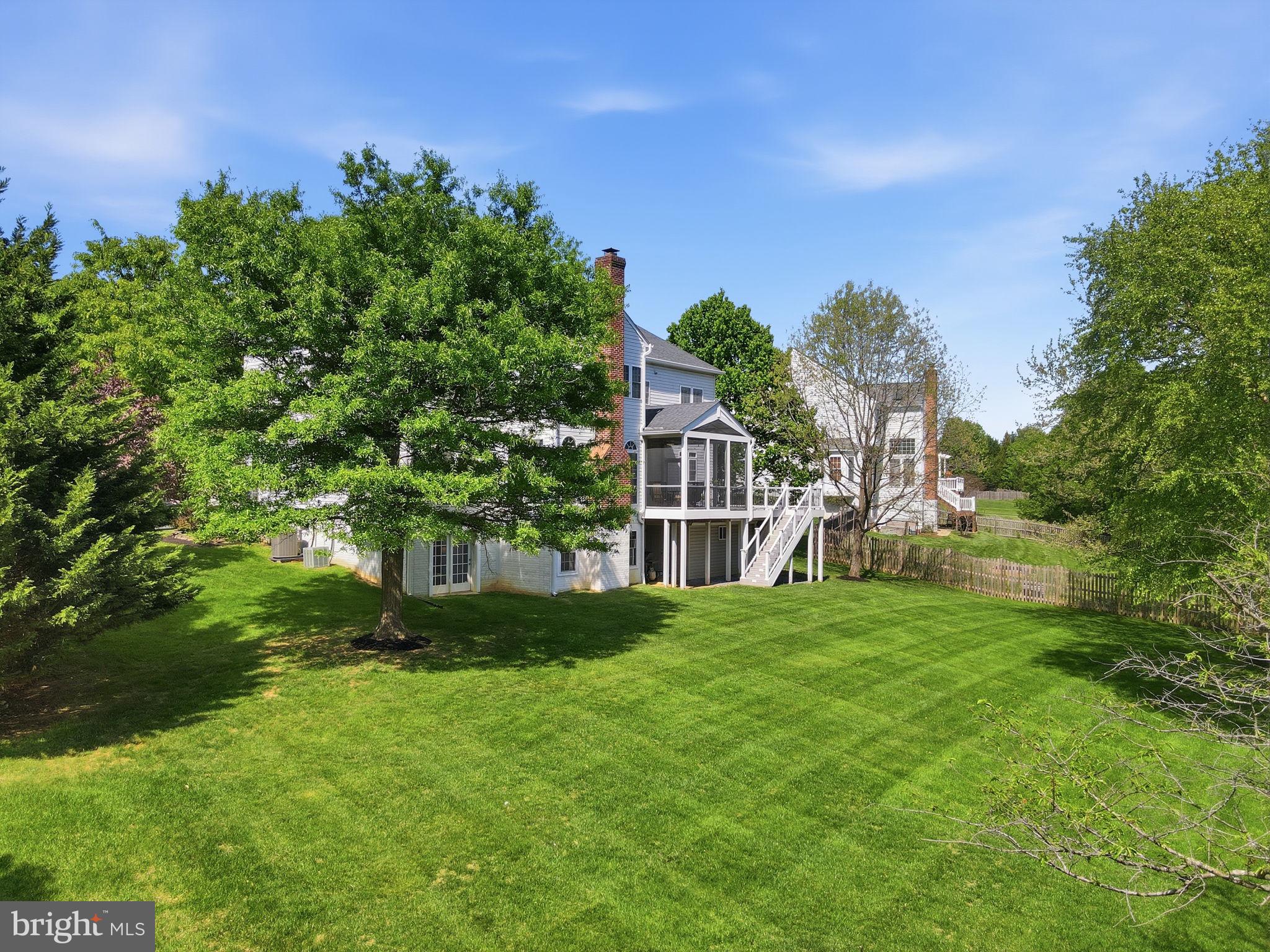 BRIARCLIFF MANOR - Residential