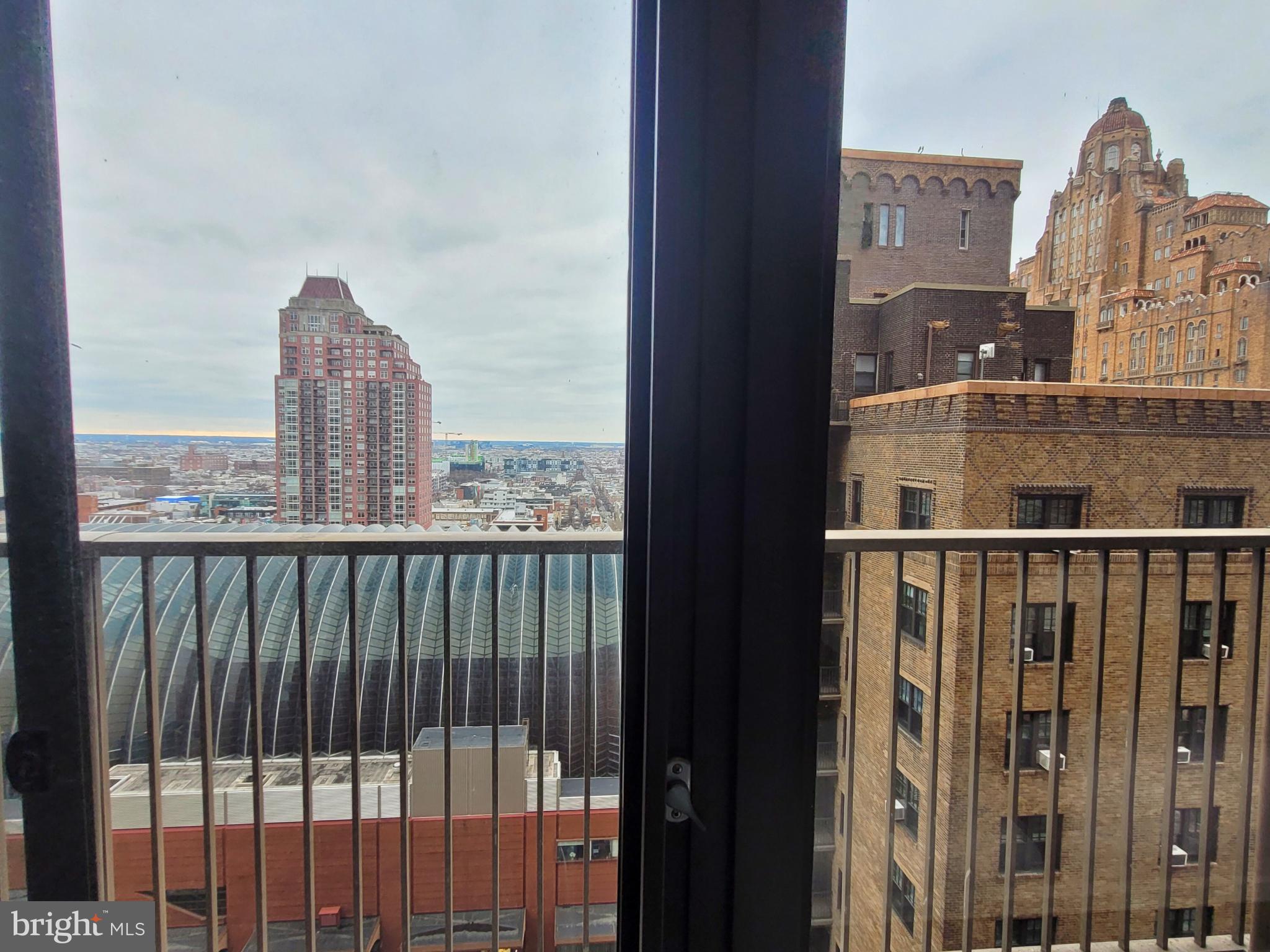 AVENUE OF THE ARTS - Residential Lease