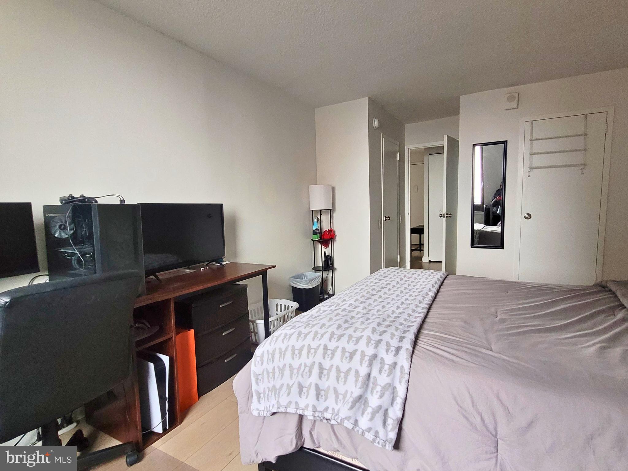 AVENUE OF THE ARTS - Residential Lease