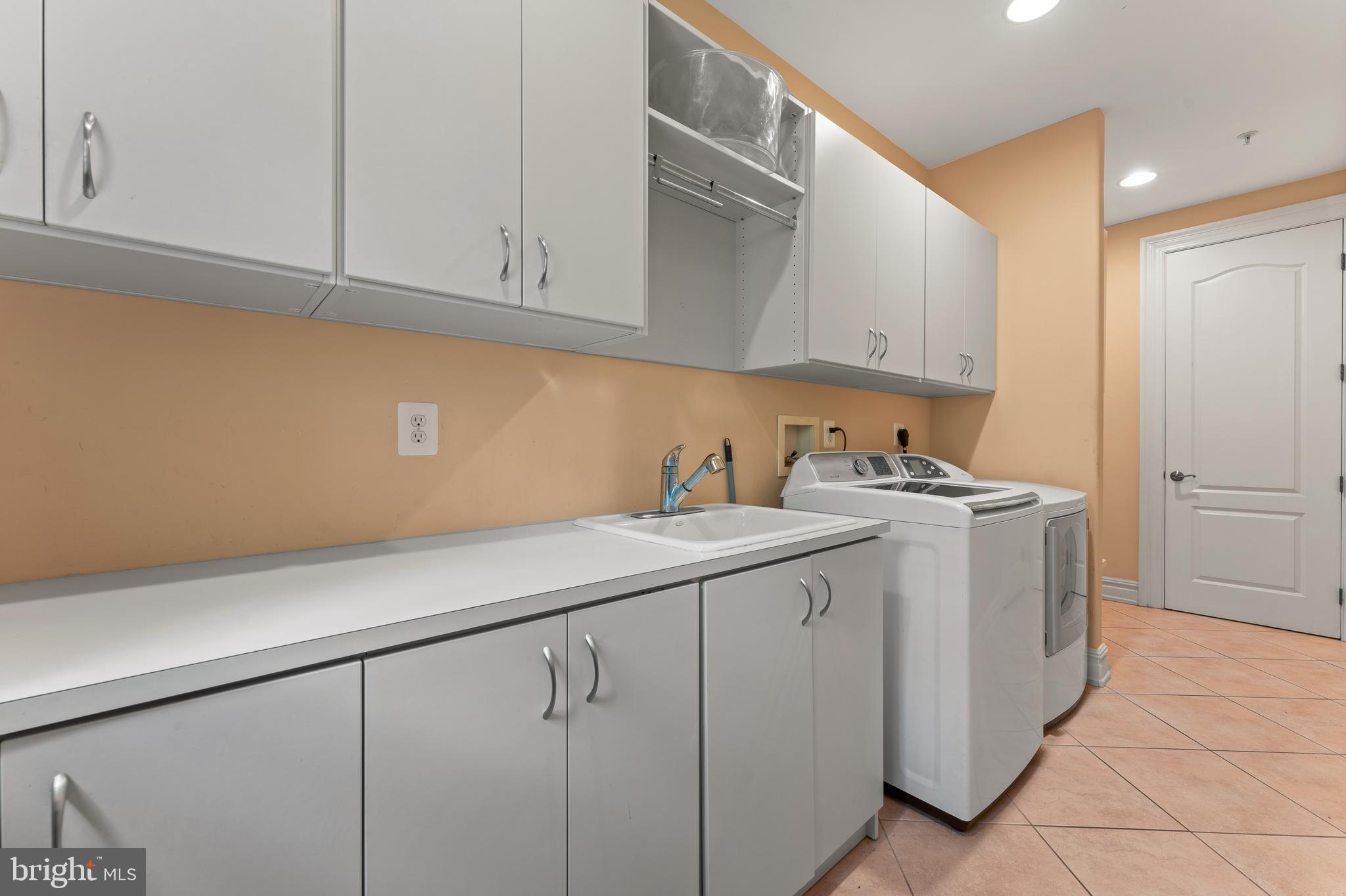 GOLF CLUB ESTATES - Residential