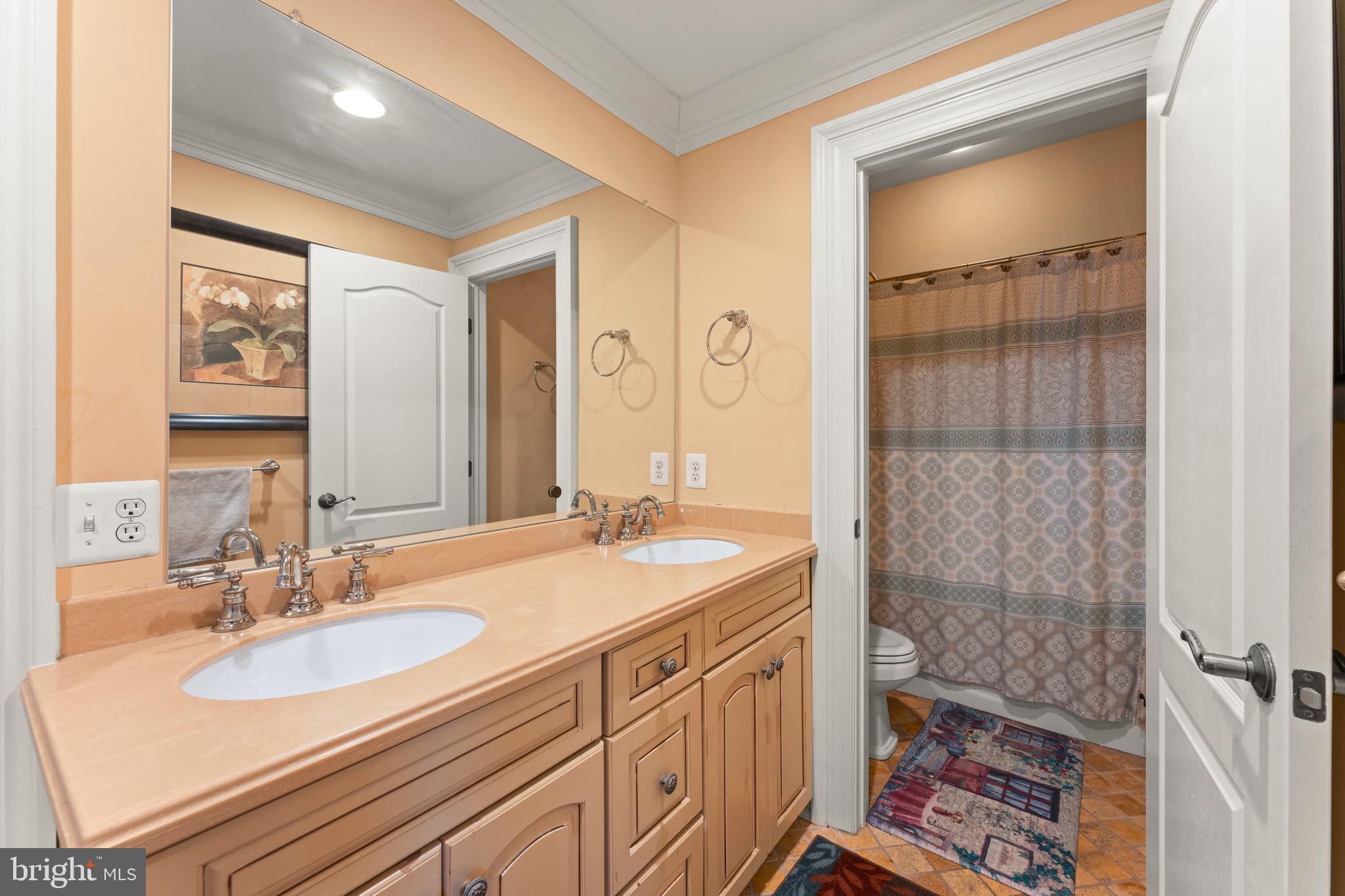 GOLF CLUB ESTATES - Residential