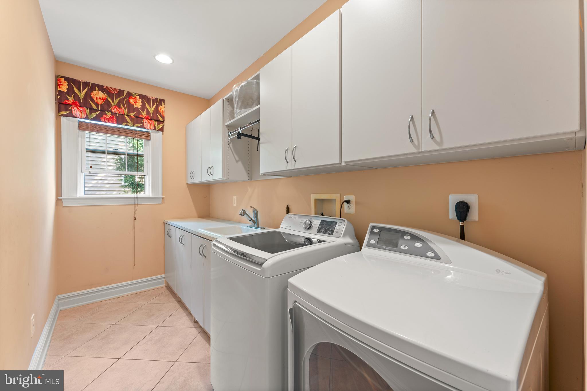 GOLF CLUB ESTATES - Residential