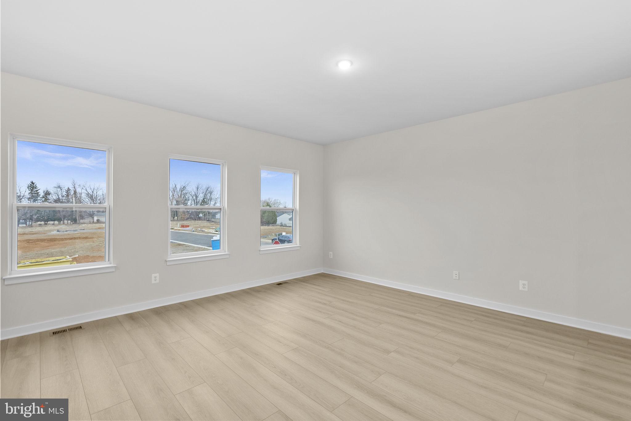 HUNTWELL WEST - Residential