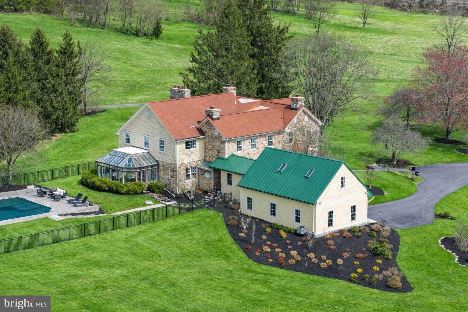 SPARKS - Farm