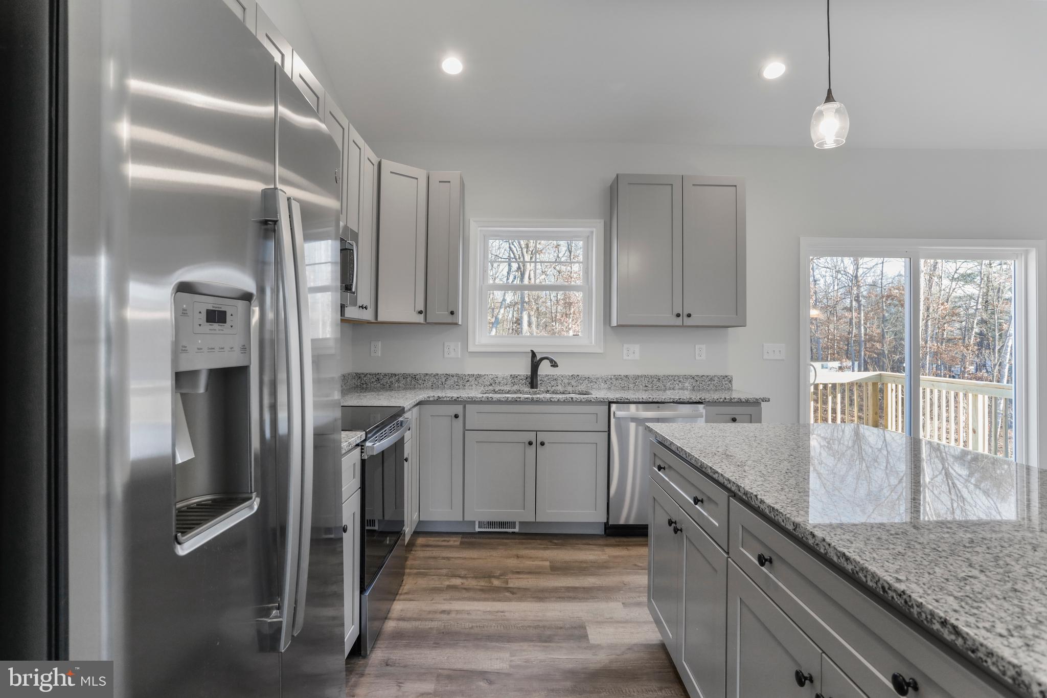 MIDDLE CREEK VISTAS - Residential