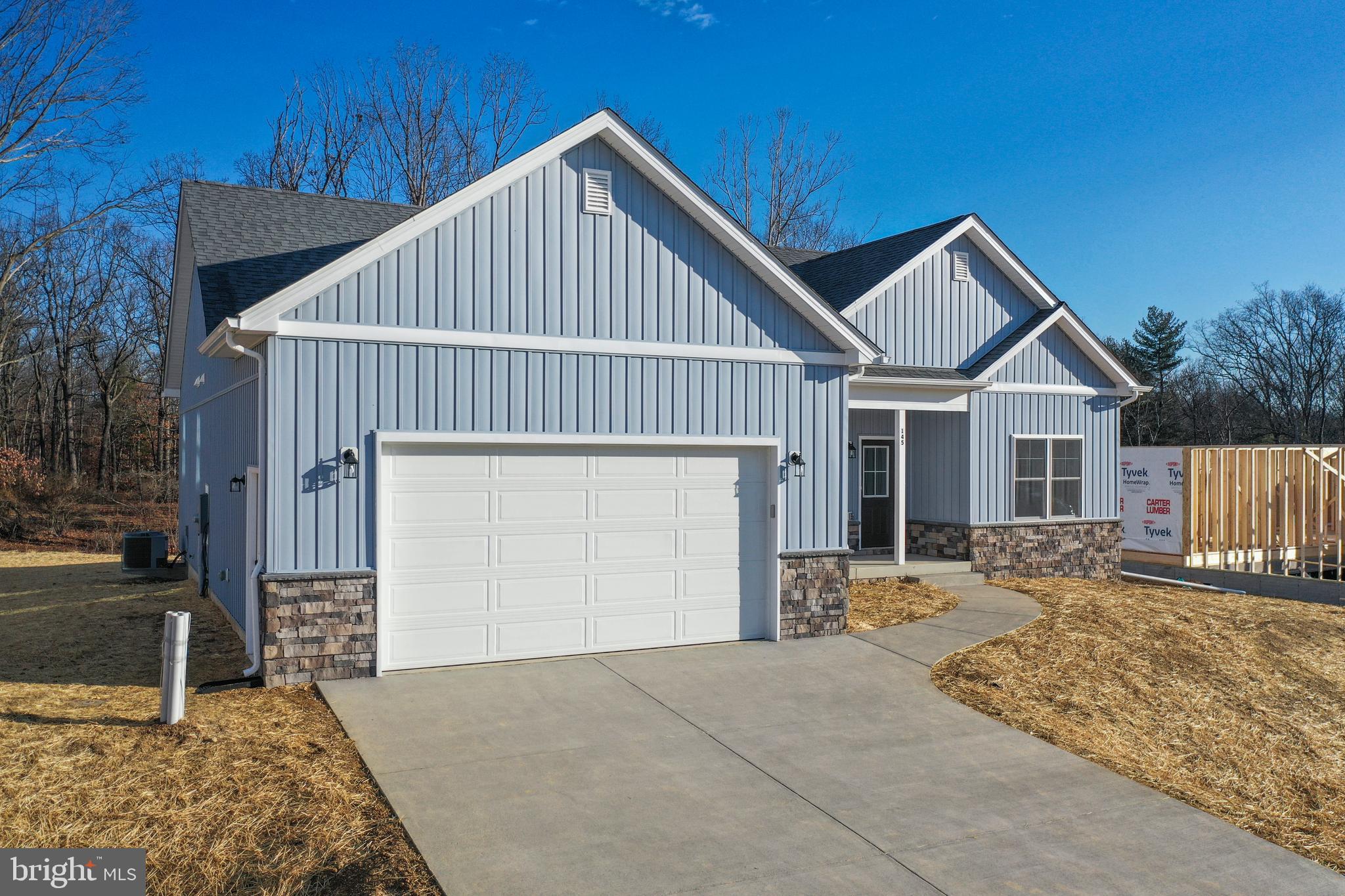 MIDDLE CREEK VISTAS - Residential