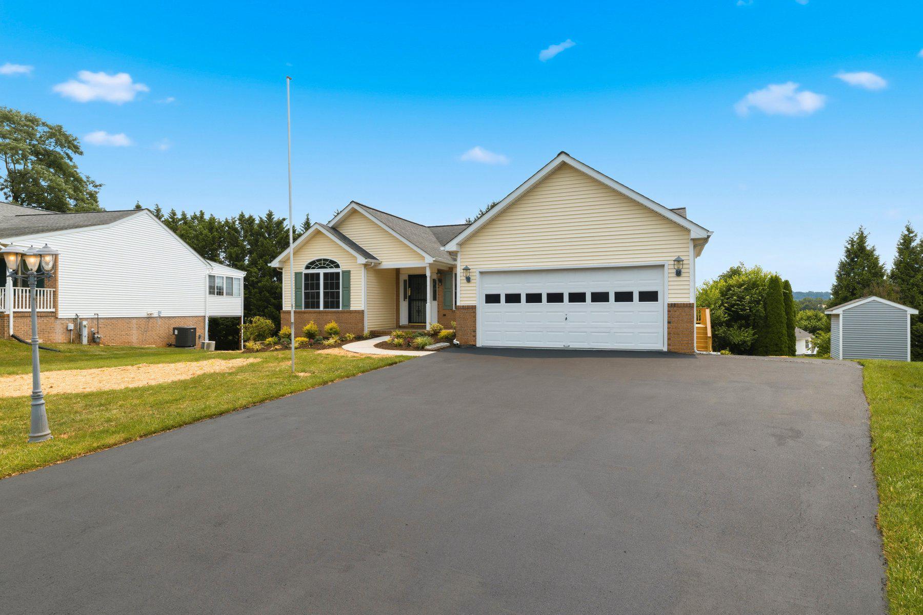 EDEN FARMS - Residential