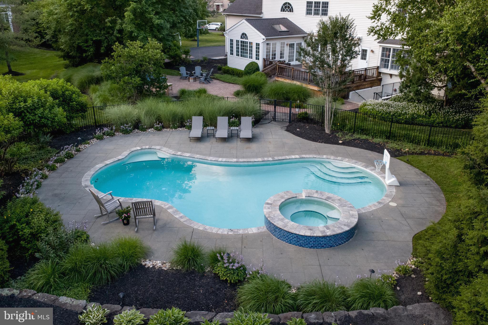 MEADOW WOOD - Residential