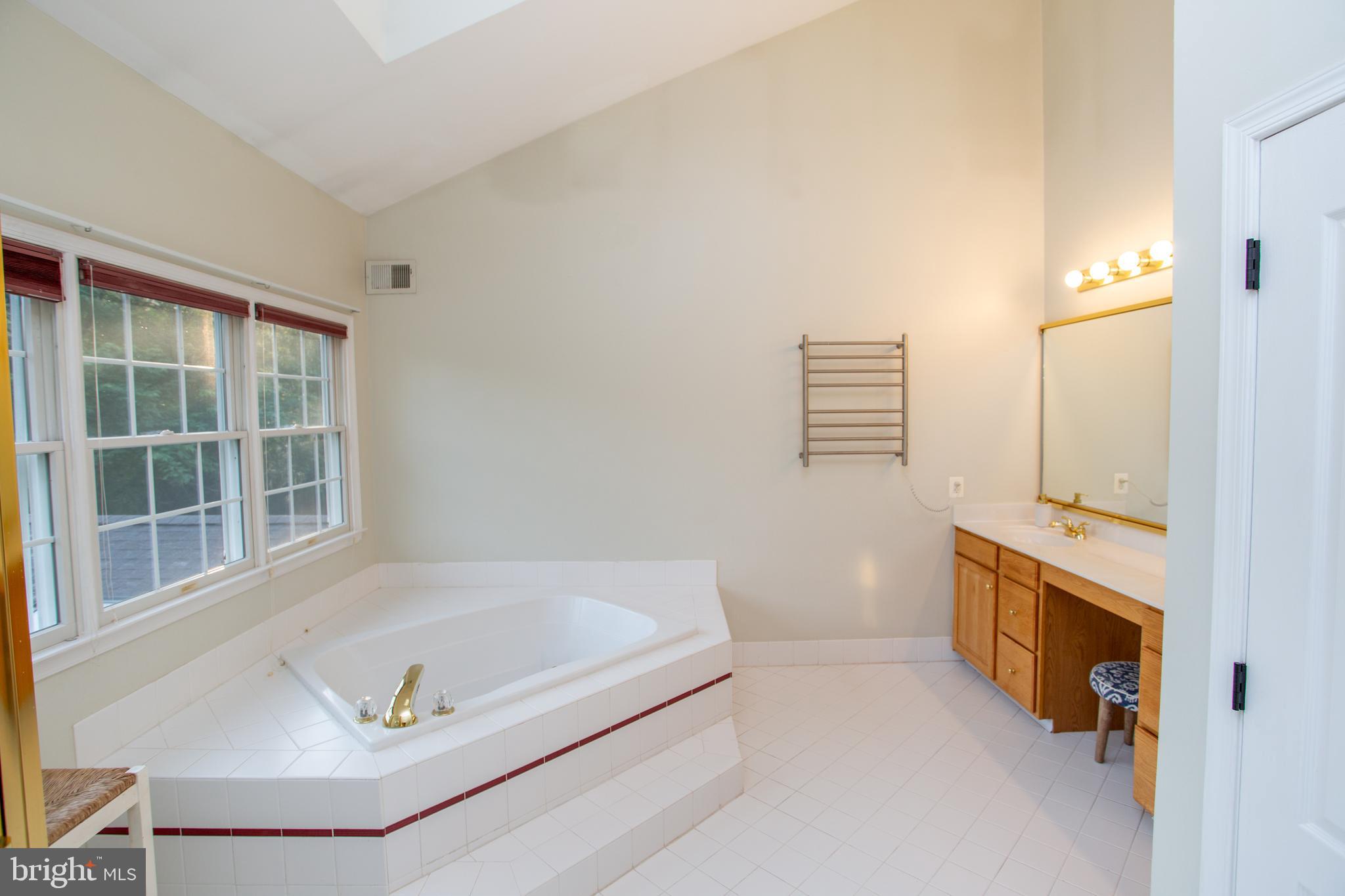 MEADOW WOOD - Residential
