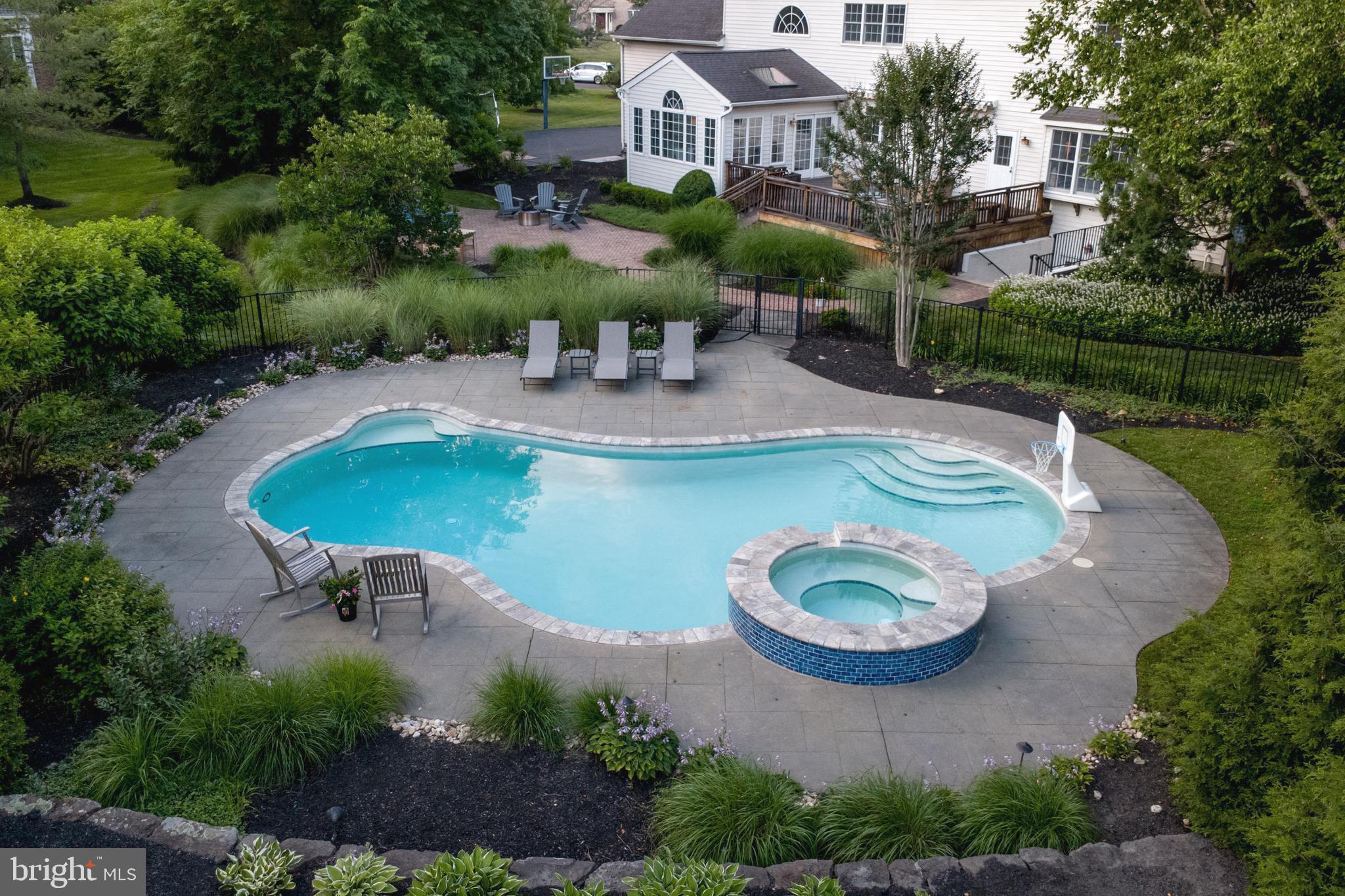MEADOW WOOD - Residential
