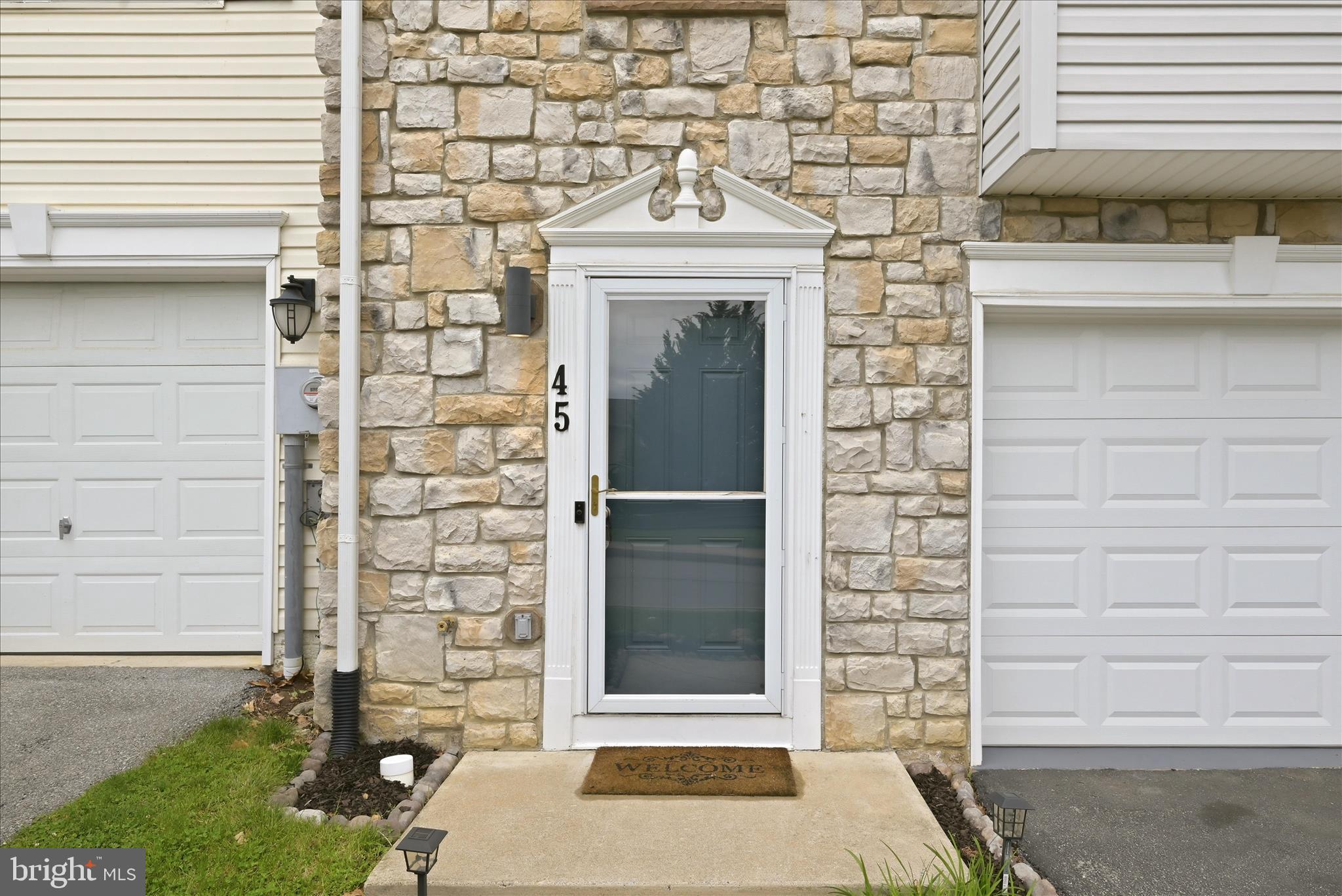 COUNTY GREEN - Residential